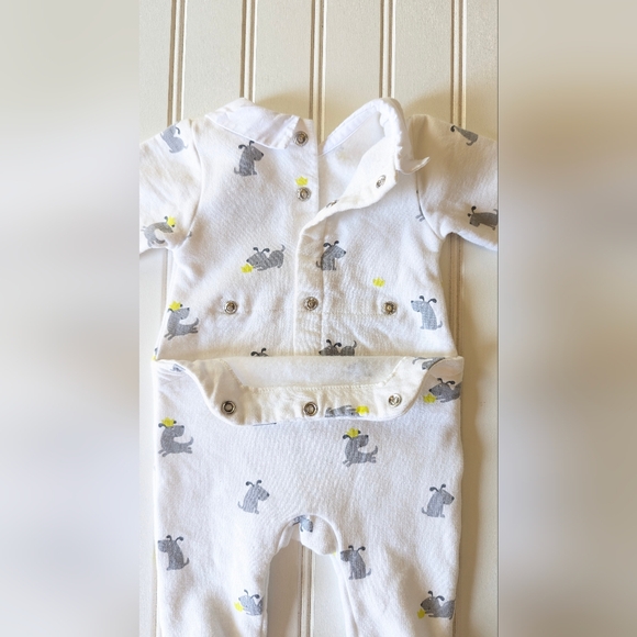 Jacadi White and Gray Dog Print Footies One Piece - Picture 4 of 9